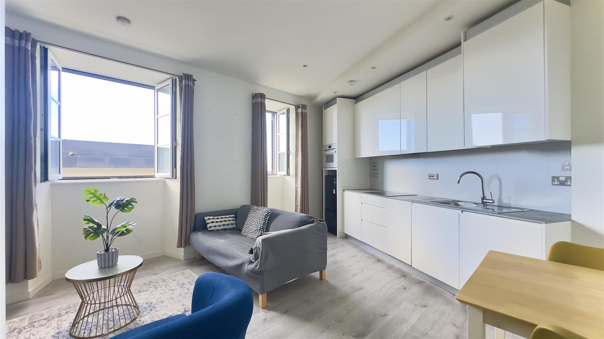 Image of Apartment - 1 Bedrooms - 1 Bathrooms for Rental in Sylvian Suites-Gibraltar, Image 3